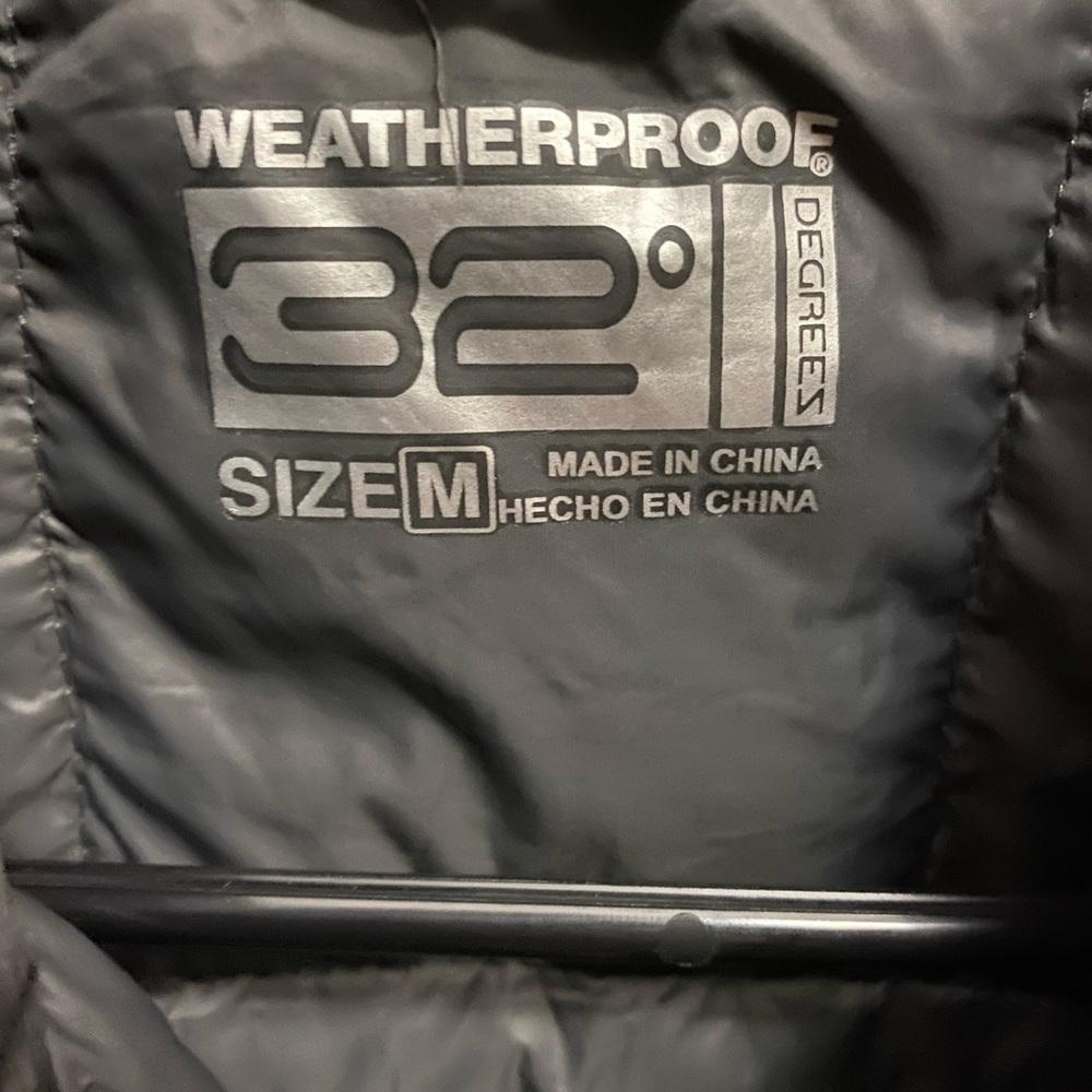Weather proof jacket - Picture 2 of 2